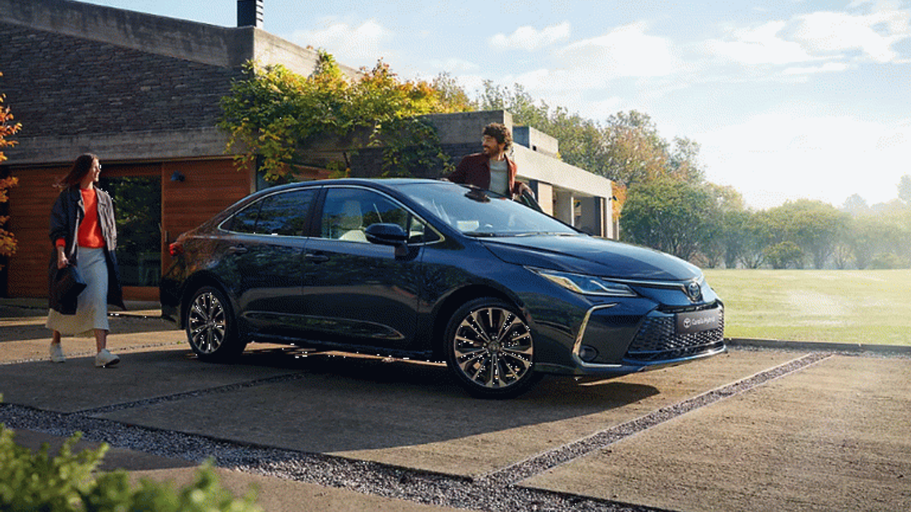 TOYOTA 2025 İNDİRİM KAMPANYASINI DUYURDU | İşte 2025 Toyota Corolla yeni fiyat listesi 