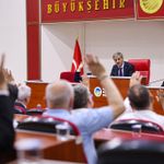 CHP ve Yeni Parti ayrılığı Büyükşehir’de gruptan etti
