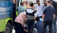 Yaşlı kadını darp ettiği iddia edilen şüpheli polis aracında taşkınlık çıkardı