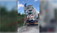 Sapanca’da yine aynı görüntü! Beton mikserini yol ortasında temizledi...