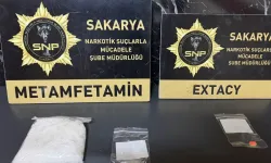 Narkotik uyuşturucu tacirlerini gişelerde yakaladı: 3 tutuklama