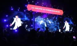 Sakarya'da Ferhat Göçer rüzgarı! Binlerce kişiye unutulmaz gece