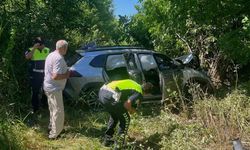 Lastiği patlayan cip şarampole uçtu: 3 yaralı
