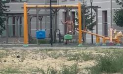 Çocuk parkında elinde bıçakla cinnet geçiren şahsı polisler ikna etti