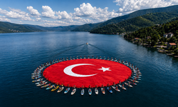 Sapanca Gölü’nde 30 Ağustos’a özel dev Türk bayrağı açılacak