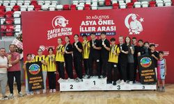Serdivan’ın Karatecileri Çorlu’dan madalya ile döndü