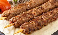 Sakarya’da ünlü kebapçı listede! Kebapta kanatlı eti çıktı