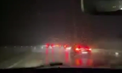 Karasu'da sağanak trafiği durdurdu