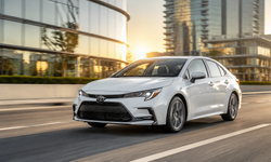 Toyota 800 bin TL'lik indirimi duyurdu! İşte yeni fiyatlar...