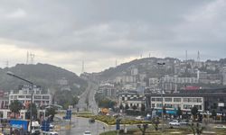 Sakarya'da beklenen yağış başladı! Sıcak hava yerini sağanağa bıraktı