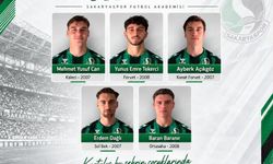 Altyapı'dan 5 futbolcu Sakaryaspor'a imza attı!