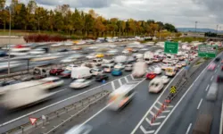 İki dev markadan yüz binlerce araç için geri çağırma kararı