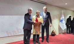 Yılın Ahisi'nin Sivas türküsüne protokol eşlik etti