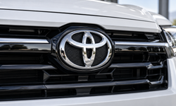 Toyota fiyatı 2 milyonun altına düşürdü! 223 bin TL indirim ve 750 bin TL 0 faiz fırsatı