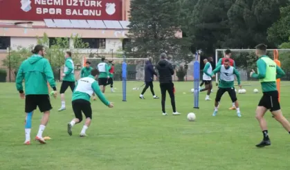 Sakaryaspor, Tuzlaspor'a bileniyor! 