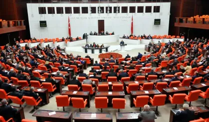Gözler TBMM'deki torba teklifte... Emekli maaşı, ehliyet, PTT ve siber güvenlik düzenlemeleri