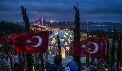 15 Temmuz 2026 resmi tatil mi? Kamu kurumları, bankalar, hastaneler ve okullar açık mı?