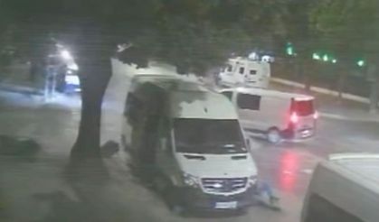 Adapazarı’nda iki motosikletliyi ağır yaralayan kaza kamerada