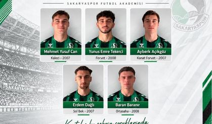 Altyapı'dan 5 futbolcu Sakaryaspor'a imza attı!