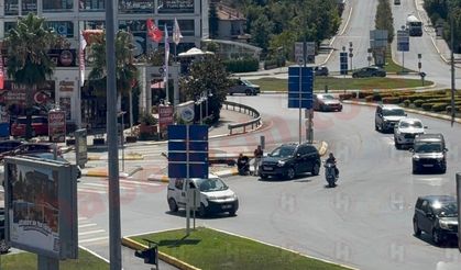 Tunatan Kavşağı'nda korkutan kaza! Bebekli kadın kaldırımda sakinleşmeye çalıştı