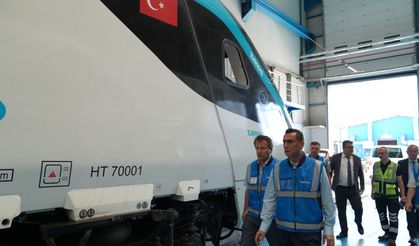 Hızlı tren fabrikası ve Milli Hızlı Treni inceledi