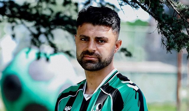 Sakaryaspor'da Abdulkerim Canlı imzayı attı