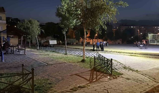 Çıkan silahlı kavgada 3 kişi yaralandı