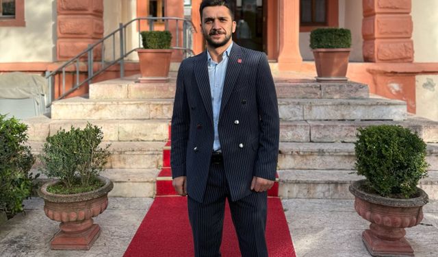 CHP Pamukova Gençlik Kolları Başkanı Murat Salih ve ekibi istifa etti
