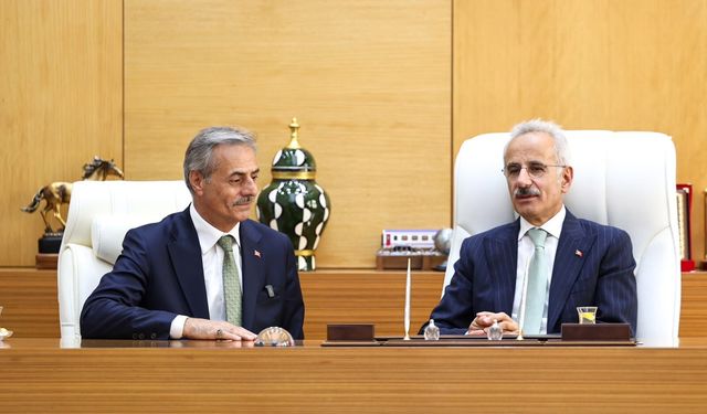 Bakan Uraloğlu Büyükşehir’e müjdeyle geldi: “Doğu Çevre Yolu bu yıl başlıyor”