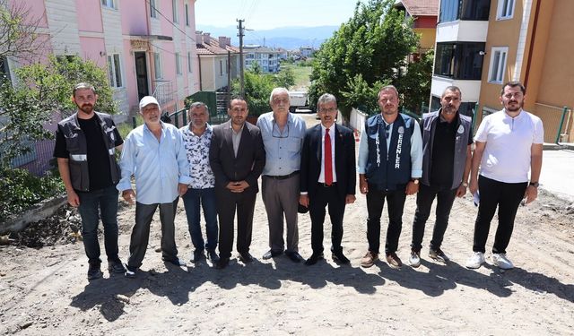 Erenler’de yol, park ve çevre düzenleme çalışmaları sürüyor