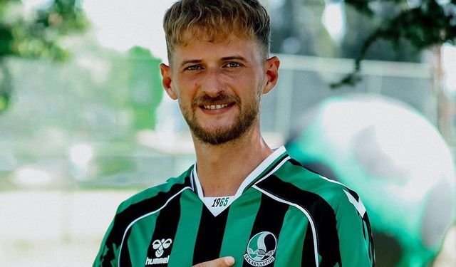 Berk İsmail Ünsal yeniden Sakaryaspor'da