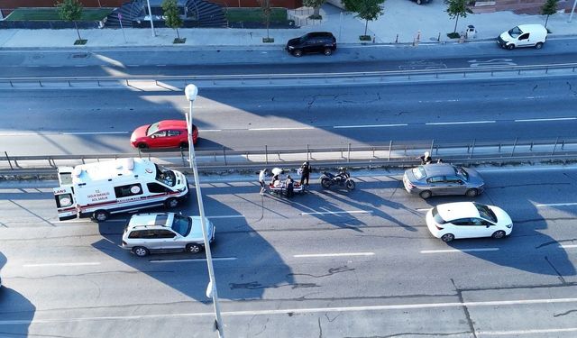 E-5'te trafiği kilitleyen kaza