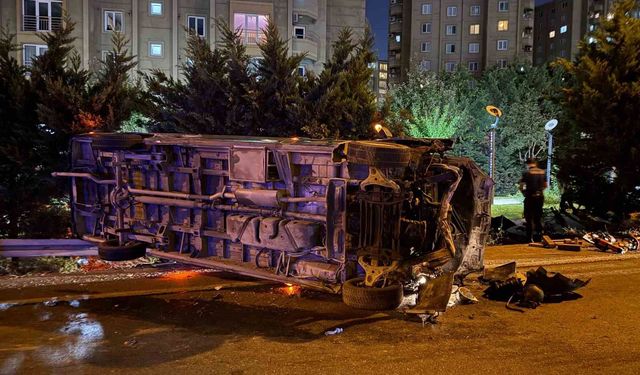 Makas atan minibüs zincirleme kazaya neden oldu: 1 ölü, 5 yaralı