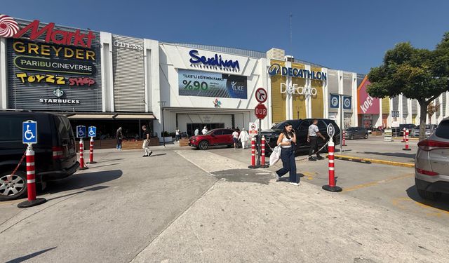 25 milyonluk Cadillac ambulans yolunu kapattı