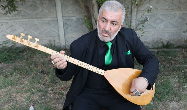 Anadolu ezgilerini 31 Yıldır sazıyla geleceğe taşıyor