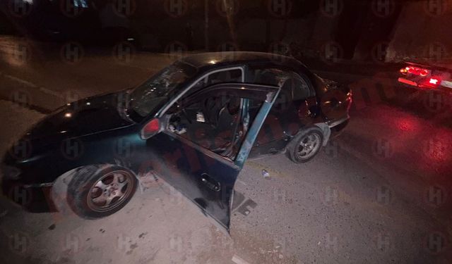Alkollü sürücü kaldırımdaki anne ve 2 çocuğa çarptı