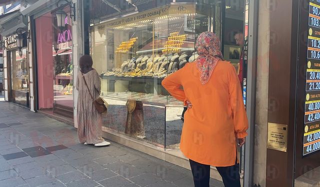 Altın yükseldi, Sakaryalı kuyumculara akın etti