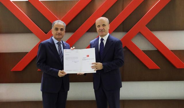 Prof. Dr. Hamza Al, Rektörlük Mazbatasını YÖK Başkanı Prof. Dr. Erol Özvar’dan aldı