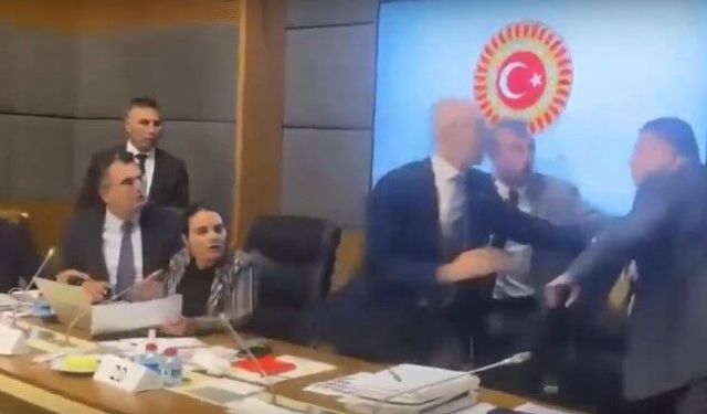 Levent Bülbül'den TBMM’de “pislik” tepkisi... Masaya yumruğunu vurup milletvekilinin üzerine yürüdü