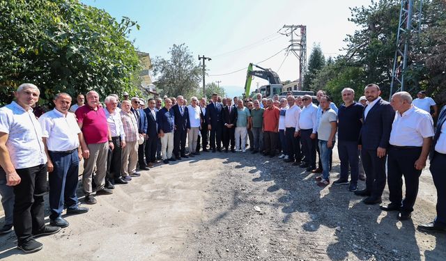 Akyazı’ya 1 milyar TL’lik yatırım!  100 kilometrelik içme suyu temel atma töreni yapıldı