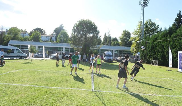 Sapanca’da ayak tenisi heyecanı yaşandı
