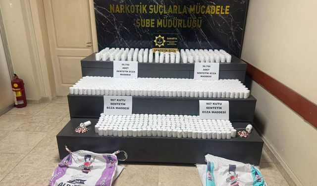Zehir tacirleri gişede yakalandı