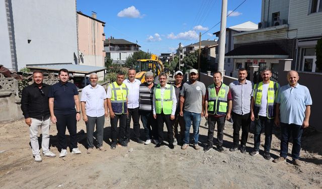 Erenler’de 15 sokak asfaltla yenileniyor