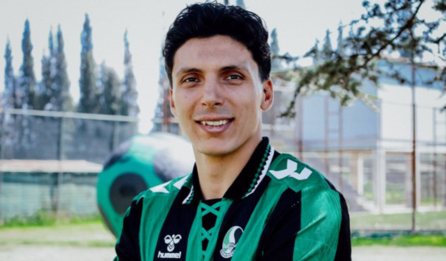 Gökhan Akkan Sakaryaspor'a imzayı attı