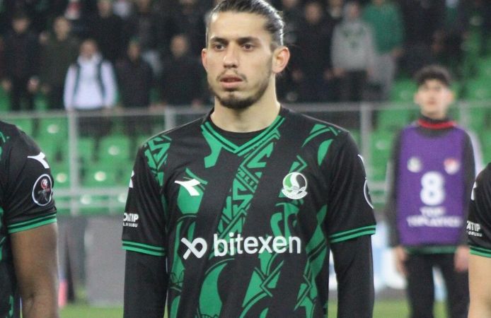 Sakaryaspor'a geri dönüyor