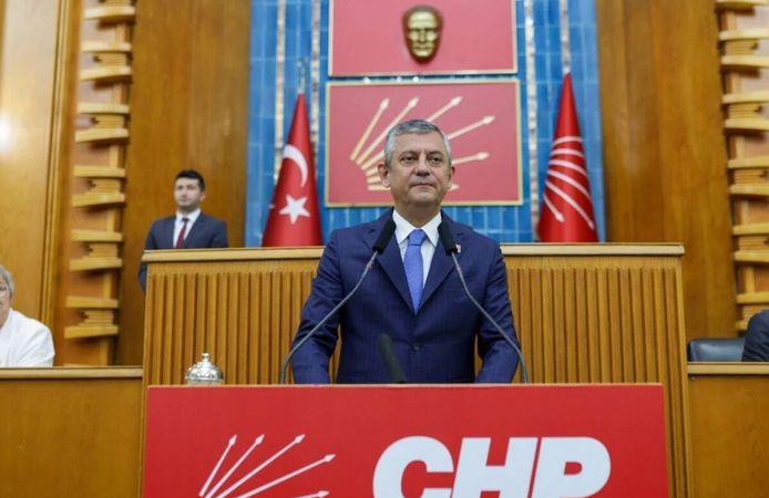 Özgür Özel CHP'ye veda etti! Yeni partiyi resmen duyurdu