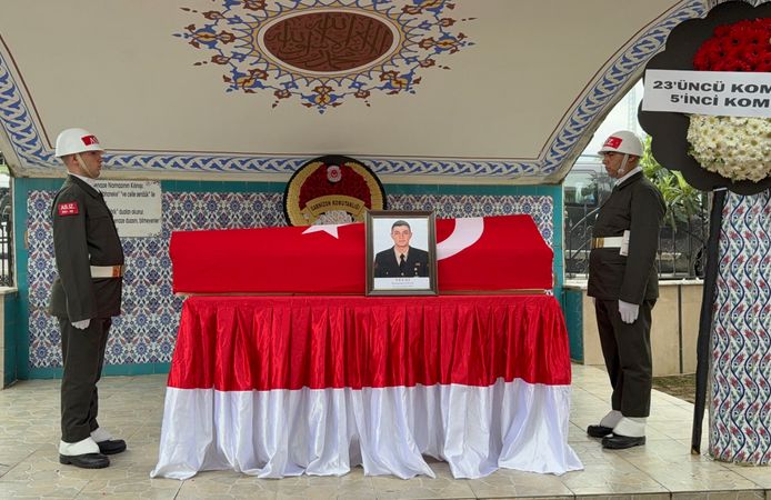 Sakarya'da kazada hayatını kaybeden uzman çavuş memleketinde toprağa verildi