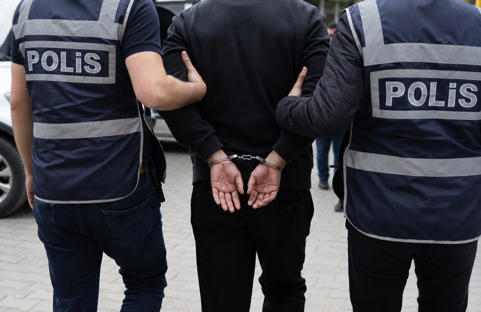 Husumetlisini vuran zabıta ile kardeşi tutuklandı