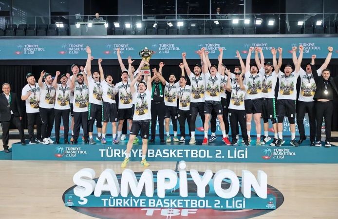 Basketbolda büyük hayal kırıklığı: Sakarya Büyükşehir Basket ligden çekildi