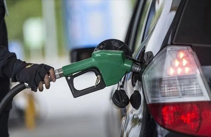 6.62 TL'lik zam bu gece akaryakıt fiyatlarını değiştirecek